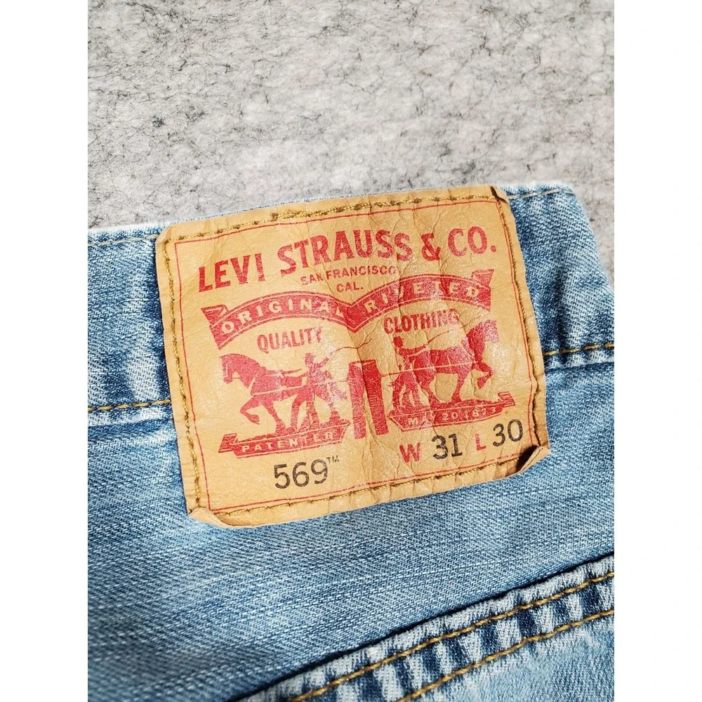 Levis pants have